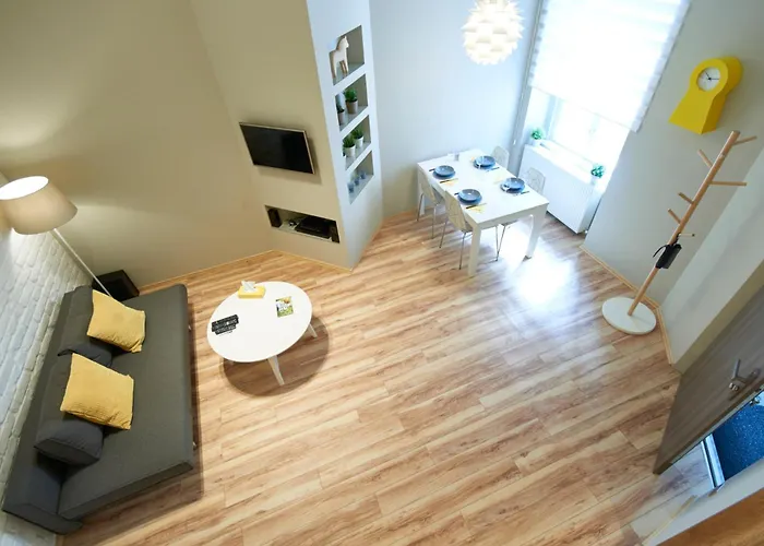 Petit Astoria - The Design Apartment