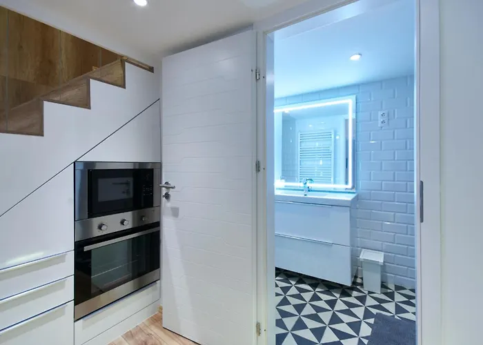 Petit Astoria - The Design