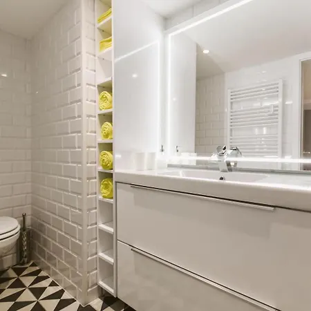 Petit Astoria - The Design דירה *