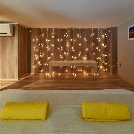 Petit Astoria - The Design *