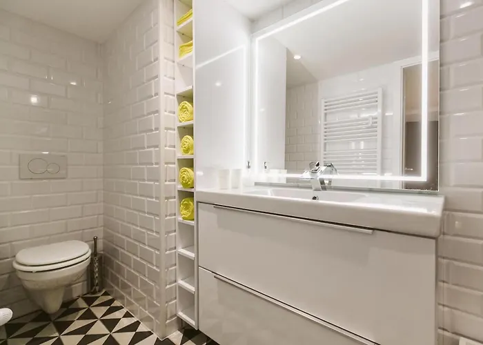 Petit Astoria - The Design Daire *